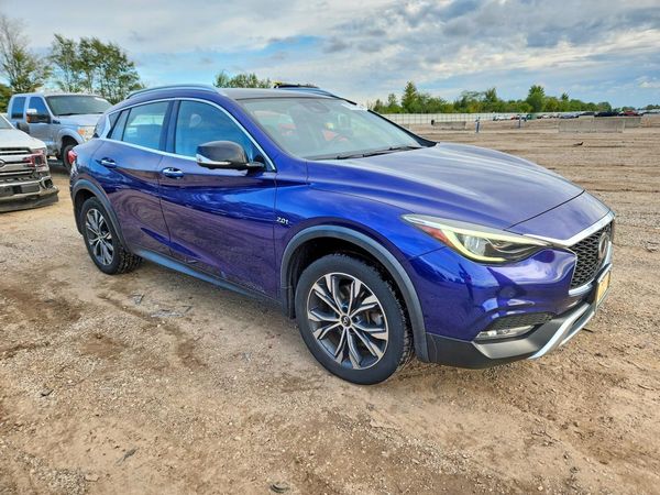 2017 INFINITI QX30 — Passenger 3/4