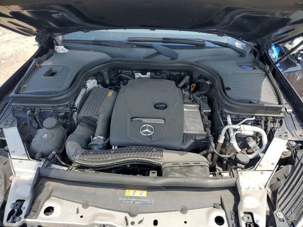 2018 MERCEDES-BENZ GLC-CLASS GLC 300-4M — Engine bay