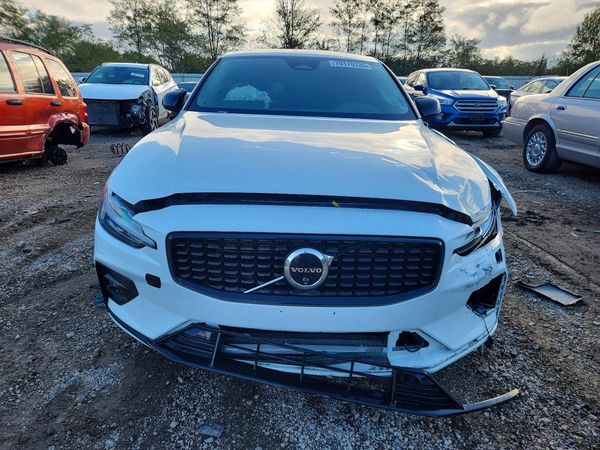 2024 VOLVO S60 Plus Dark — DIRF