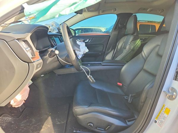 2024 VOLVO S60 Plus Dark — DENT