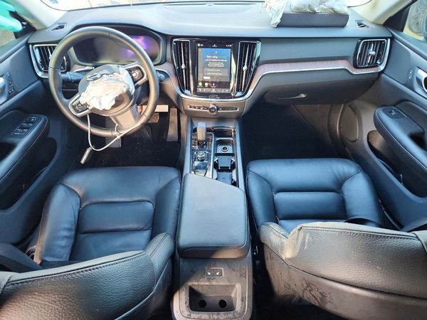 2024 VOLVO S60 Plus Dark — CKPT