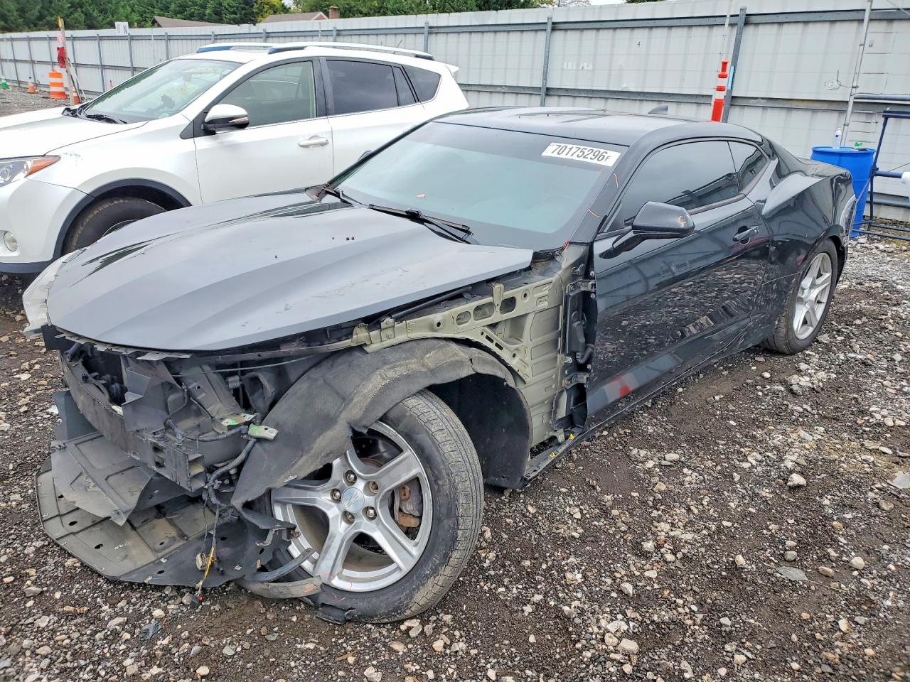 2017 CHEVROLET CAMARO 1LT — Front 3/4