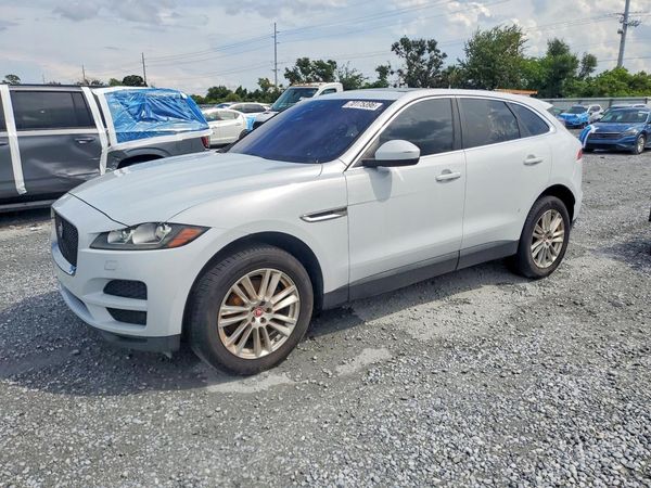 2020 JAGUAR F-PACE Prestige — Front 3/4