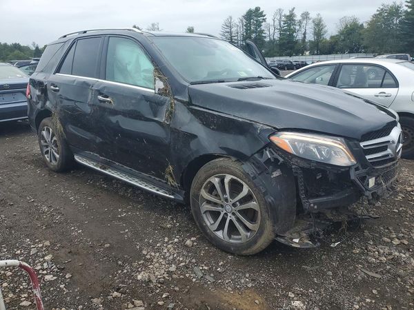 2016 MERCEDES-BENZ GLE-CLASS GLE350 — Passenger 3/4