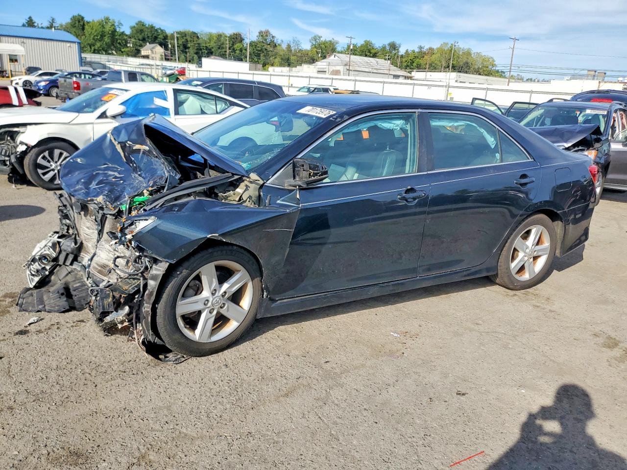 2013 TOYOTA CAMRY — Front 3/4