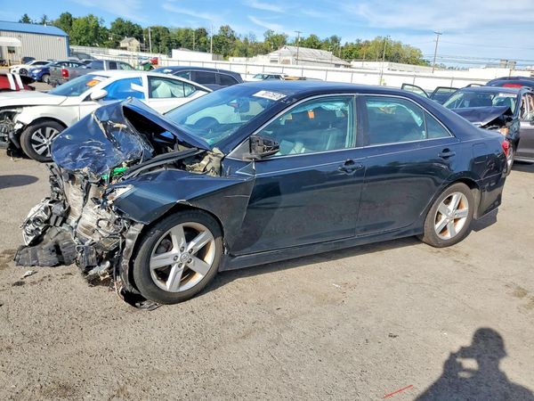 2013 TOYOTA CAMRY — Front 3/4
