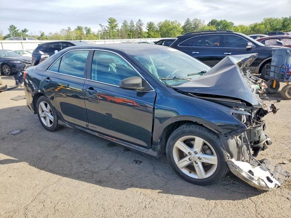 2013 TOYOTA CAMRY — Passenger 3/4