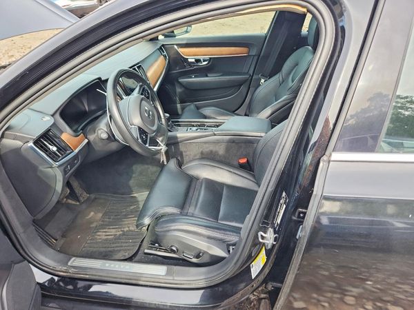 2020 VOLVO S90 Inscription — DENT