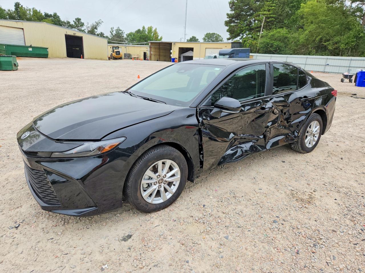 2026 TOYOTA CAMRY — Front 3/4
