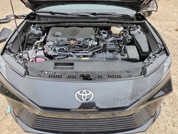2026 TOYOTA CAMRY — Engine bay