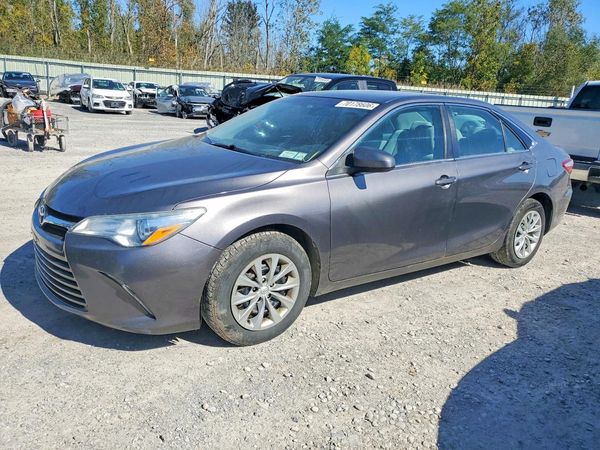 2015 TOYOTA CAMRY — DSFA — Front 3/4