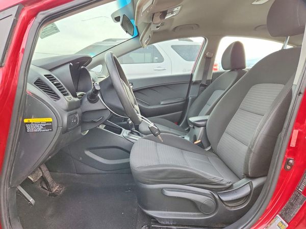 2015 KIA FORTE — DENT