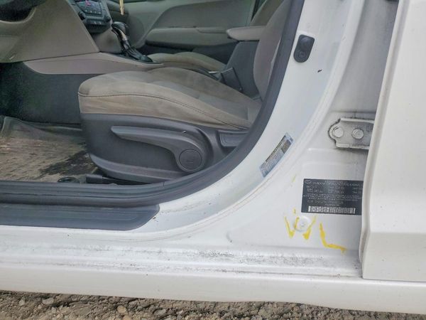 2017 HYUNDAI ELANTRA SE Base — LOOS