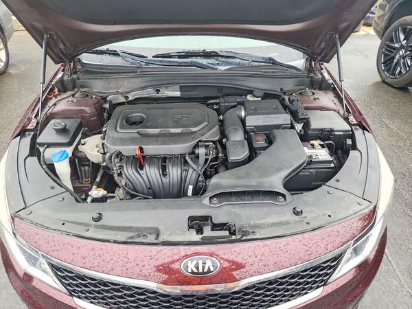 2017 KIA OPTIMA — Engine bay