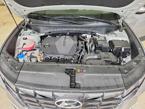 2023 HYUNDAI TUCSON — Engine bay
