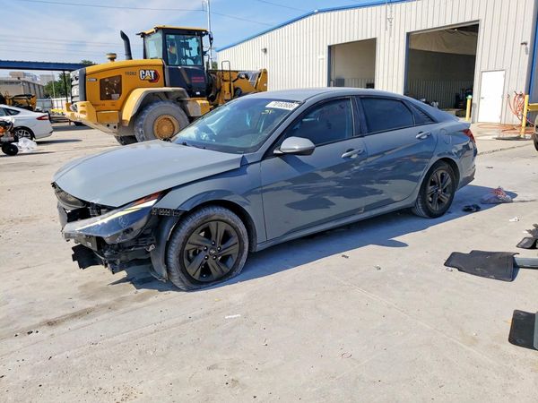 2022 HYUNDAI ELANTRA — DSFA — Front 3/4