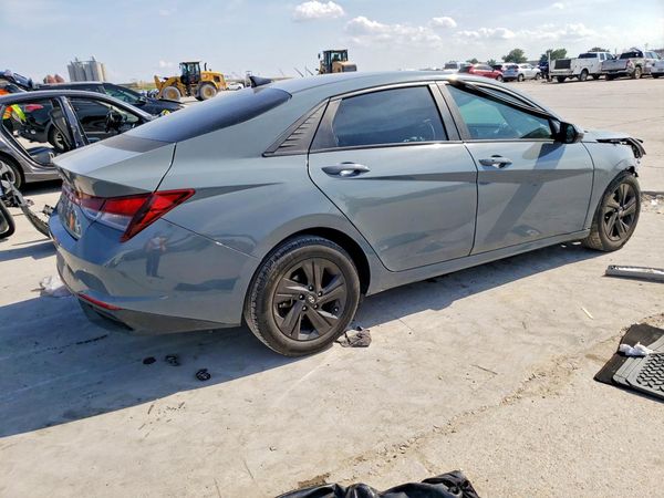 2022 HYUNDAI ELANTRA SEL w/ Convenience Pkg — PSRA