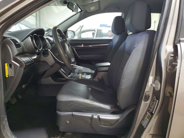 2013 KIA SORENTO Base / LX — DENT
