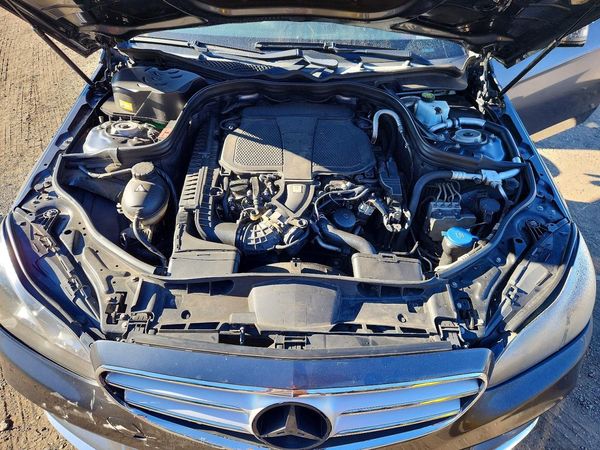 2014 MERCEDES-BENZ E E350 — Engine bay
