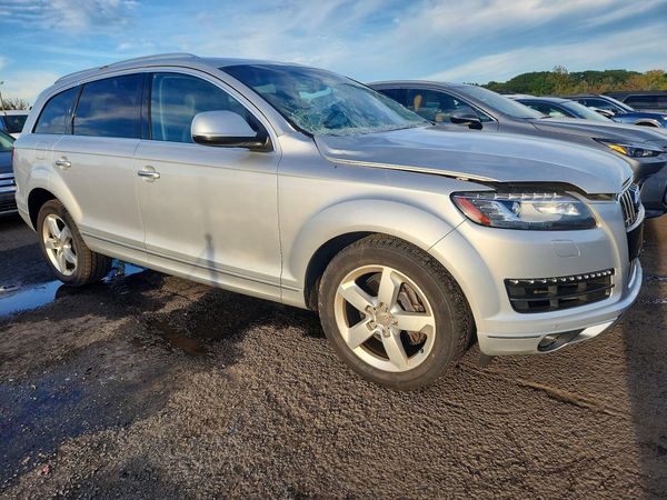 2015 AUDI Q7 Premium Plus — Passenger 3/4