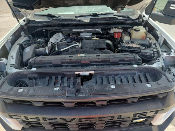 2021 CHEVROLET SILVERADO Work Truck — Engine bay