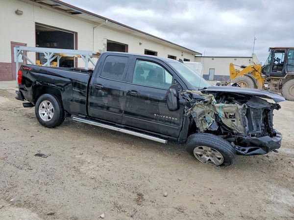 2019 CHEVROLET SILVERADO LT — Passenger 3/4
