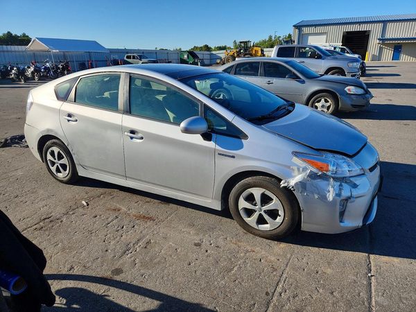 2012 TOYOTA PRIUS — Passenger 3/4
