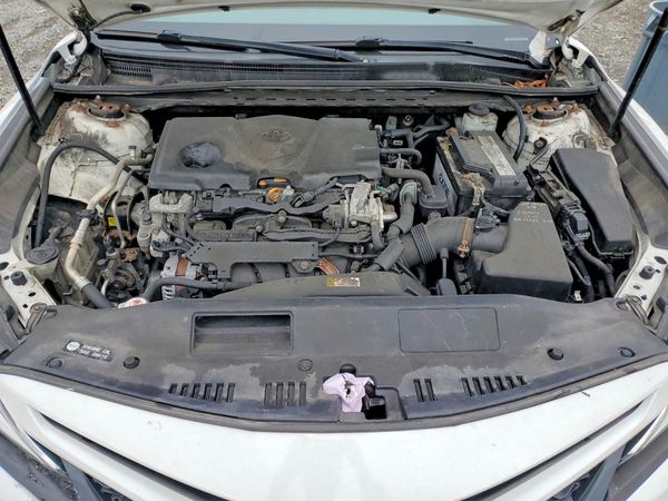 2018 TOYOTA CAMRY L/LE/SE/XLE — Engine bay