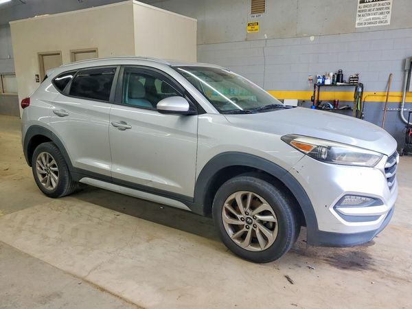 2018 HYUNDAI TUCSON — Passenger 3/4