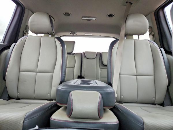 2015 KIA SEDONA GLS - Middle level — SUVN