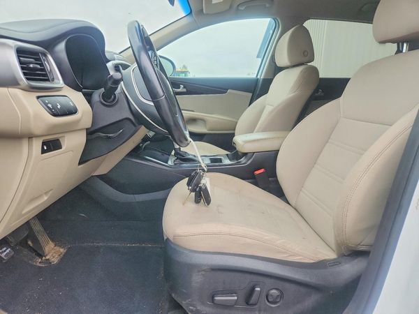2020 KIA SORENTO L, LX, S — DENT