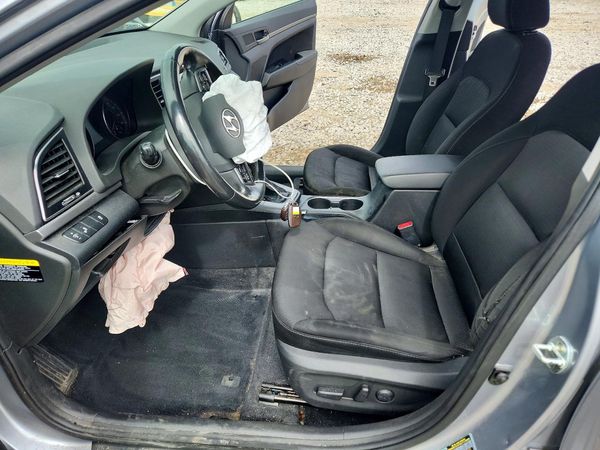 2017 HYUNDAI ELANTRA — DENT