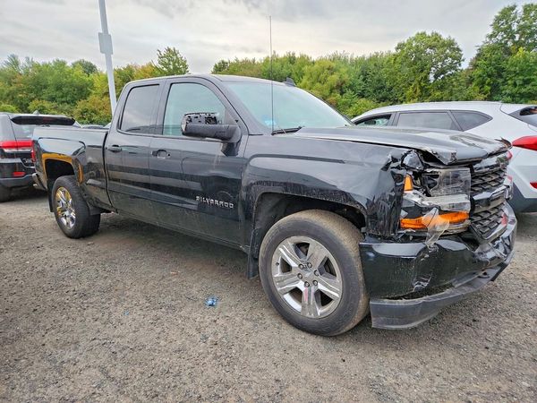 2018 CHEVROLET SILVERADO Custom — Passenger 3/4