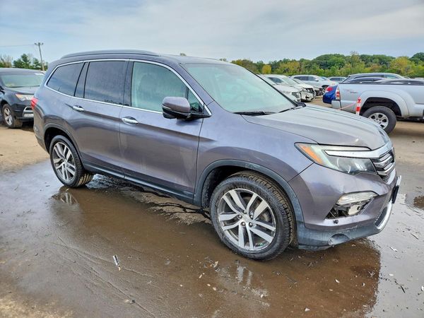 2017 HONDA PILOT TOURING — Passenger 3/4