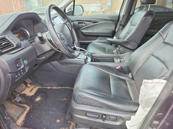 2017 HONDA PILOT TOURING — DENT