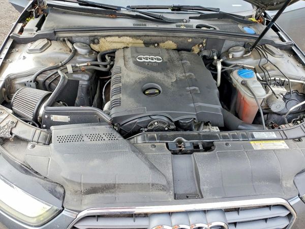 2013 AUDI A4 quattro Premium Plus — Engine bay