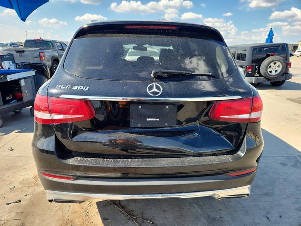 2018 MERCEDES-BENZ GLC GLC300 — DIRR