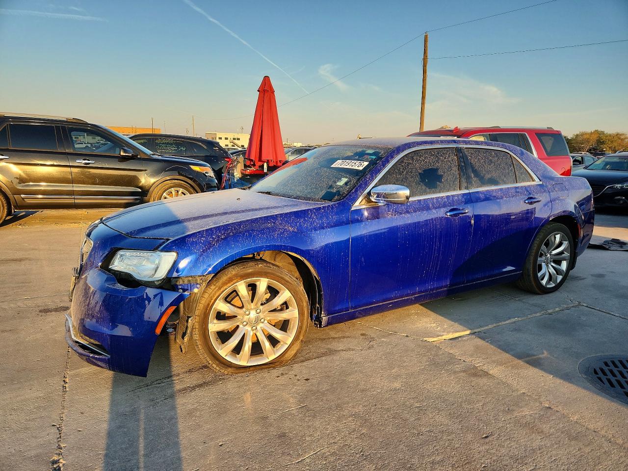 2018 CHRYSLER 300 — Front 3/4