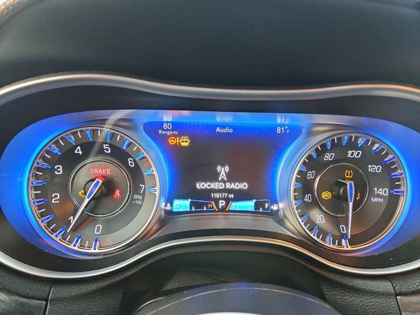 2018 CHRYSLER 300 — ODOM