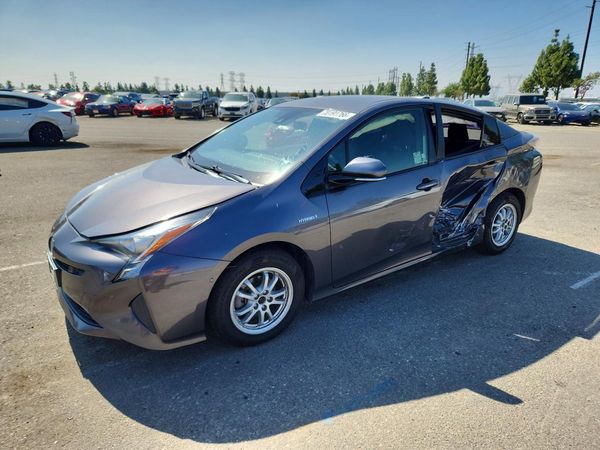 2017 TOYOTA PRIUS One/Two — Front 3/4