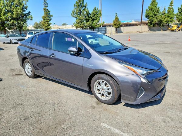 2017 TOYOTA PRIUS One/Two — Passenger 3/4