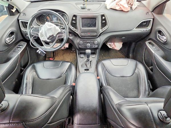 2019 JEEP CHEROKEE Latitude Plus — CKPT