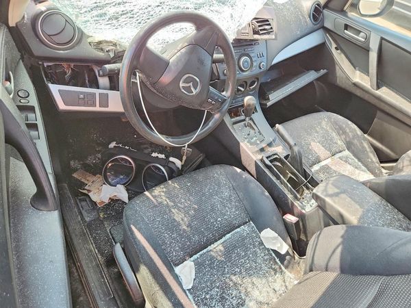 2013 MAZDA 3 SV/Base — CKPT