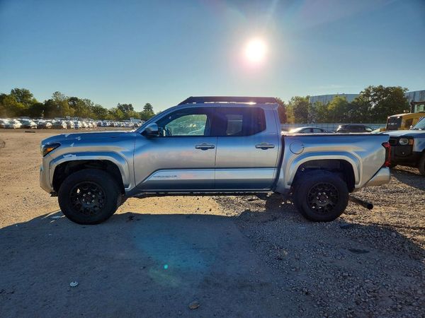 2025 TOYOTA TACOMA — LOOS