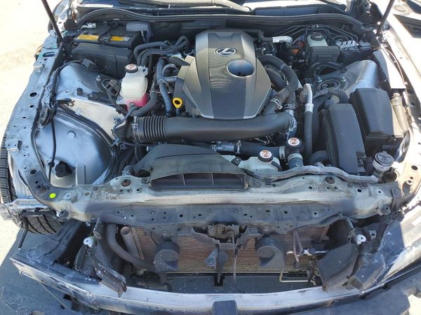 2021 LEXUS IS 300 Comfort — Engine bay