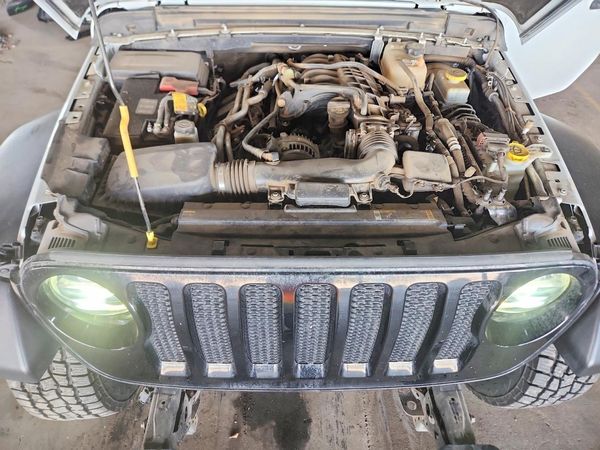 2022 JEEP WRANGLER UNLIMITED Unlimited Sport — Engine bay