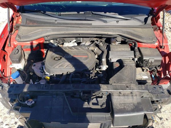 2020 HYUNDAI SANTA FE Limited — Engine bay