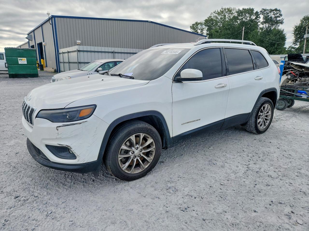 2019 JEEP CHEROKEE Latitude Plus — Front 3/4