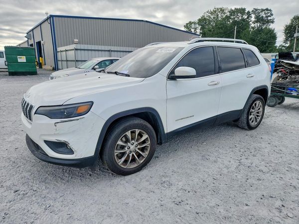 2019 JEEP CHEROKEE Latitude Plus — Front 3/4