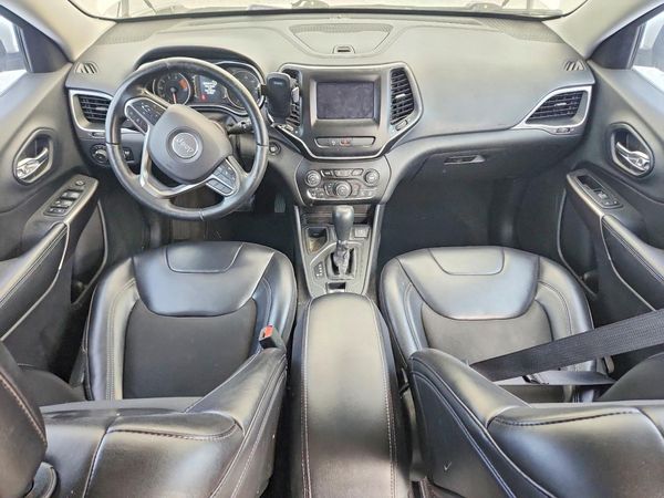 2019 JEEP CHEROKEE Latitude Plus — CKPT